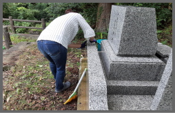 石碑・墓石の清掃作業