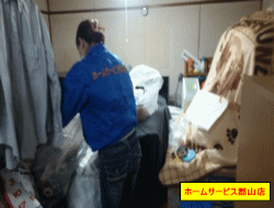 遺品整理作業の様子