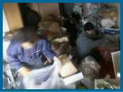 荷物であふれた部屋を整理